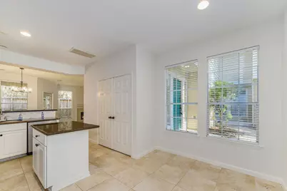 158 N Magnolia Pond Place, The Woodlands, TX 77381 - Photo 8