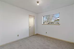 7410 Londres Dr, Houston, TX 77083 - Photo 14