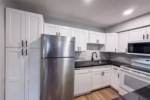 3900 Woodchase Dr, Houston, TX 77042 - Photo 14