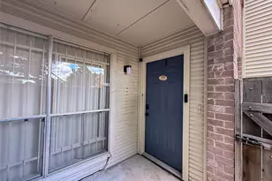 3900 Woodchase Dr, Houston, TX 77042 - Photo 6