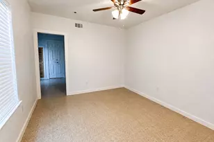 2204 Hutchins St, Houston, TX 77003 - Photo 2