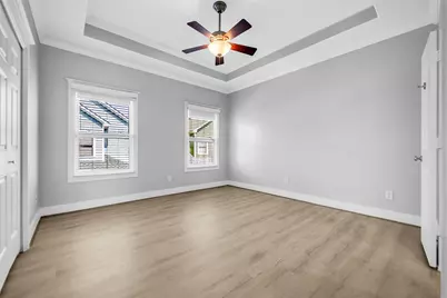 1029 W 15th 1/2 Street, Houston, TX 77008 - Photo 12