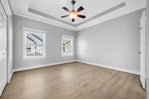 1029 W 15th 1/2 St, Houston, TX 77008 - Photo 12