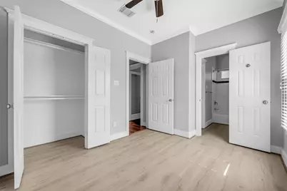 1029 W 15th 1/2 Street, Houston, TX 77008 - Photo 20