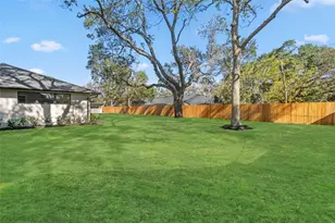 1513 S Lee St, Alvin, TX 77511 - Photo 44