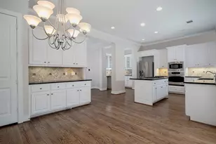 190 W Breezy Way, The Woodlands, TX 77380 - Photo 18