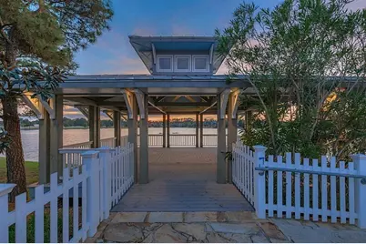 190 W Breezy Way, The Woodlands, TX 77380 - Photo 32