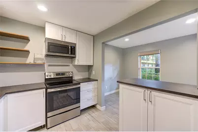 3224 Timmons Lane #155, Houston, TX 77027 - Photo 2