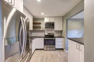 3224 Timmons Ln, Houston, TX 77027 - Photo 14