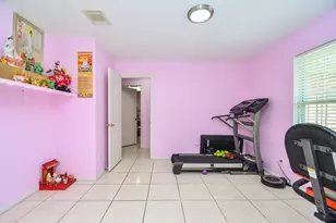 7926 Westington Ln, Houston, TX 77040 - Photo 8