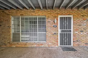 2201 Fountain View Dr, Houston, TX 77057 - Photo 2