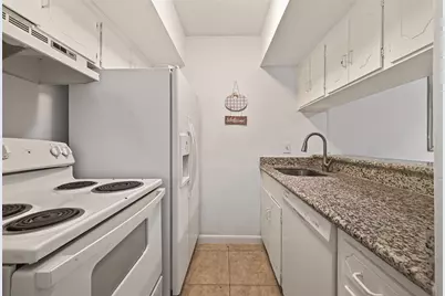 2201 Fountain View Drive #29, Houston, TX 77057 - Photo 10