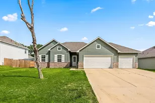 26579 Pin Oak Dr, Hempstead, TX 77445 - Photo 2