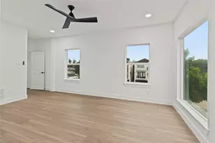 3813 Elysian St, Houston, TX 77009 - Photo 12