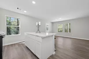 154 Lakeview Dr E, Livingston, TX 77351 - Photo 8