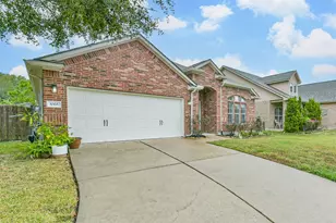 1065 Brigid Ct, Dickinson, TX 77539 - Photo 2
