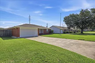 1508 N 12th Street N, Nederland, TX 77627 - Photo 2