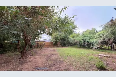 1819 Teanaway Lane, Houston, TX 77029 - Photo 10