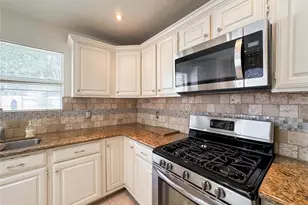 16747 Square Rigger Ln, Friendswood, TX 77546 - Photo 8