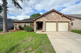 16747 Square Rigger Ln, Friendswood, TX 77546 - Photo 34