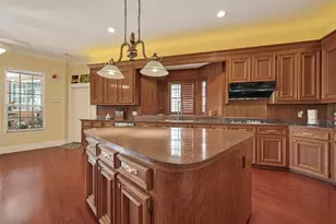 37 Greensward Ln, Sugar Land, TX 77479 - Photo 22