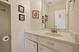 37 Greensward Ln, Sugar Land, TX 77479 - Photo 32