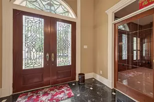 37 Greensward Ln, Sugar Land, TX 77479 - Photo 4
