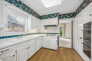 14723 River Forest Dr, Houston, TX 77079 - Photo 8