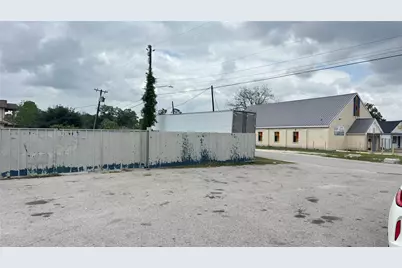 6513 Laura Koppe Road, Houston, TX 77016 - Photo 2