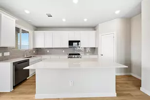 2990 Pk Hl Ln, Stafford, TX 77477 - Photo 4