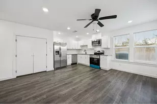 3912 Woolworth St, Houston, TX 77026 - Photo 4