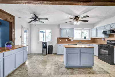 48 Ranch House Loop, Angleton, TX 77515 - Photo 8