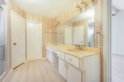 2703 Glenn Lakes Lane, Missouri City, TX 77459 - Photo 8
