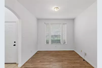 32014 Decker Oaks Drive, Pinehurst, TX 77362 - Photo 14