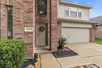 32014 Decker Oaks Drive, Pinehurst, TX 77362 - Photo 2