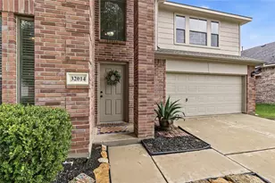 32014 Decker Oaks Dr, Pinehurst, TX 77362 - Photo 2