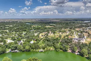 580 E Zipp Rd, New Braunfels, TX 78130 - Photo 4