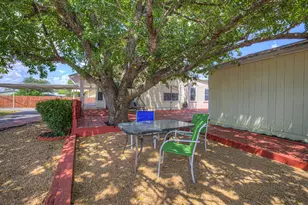 580 E Zipp Rd, New Braunfels, TX 78130 - Photo 24