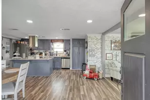 281 N Shady Oaks Dr, Point Blank, TX 77364 - Photo 4