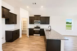 2100 Emerald Lk Trl, Dayton, TX 77535 - Photo 2
