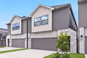1434 Alexander St, Houston, TX 77008 - Photo 1