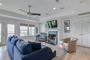 963 Palm Ridge Dr, Crystal Beach, TX 77650 - Photo 6