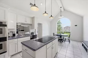 8135 Medinah Dr, Beaumont, TX 77707 - Photo 14