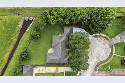 8135 Medinah Drive, Beaumont, TX 77707 - Photo 40