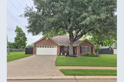 54 Zinnia Court, Lake Jackson, TX 77566 - Photo 1