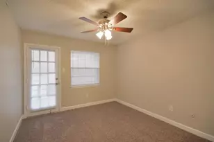 1326 Town Circle Circle, Baytown, TX 77520 - Photo 16