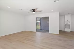 5330 Royal Oak Dr, Texas City, TX 77591 - Photo 10