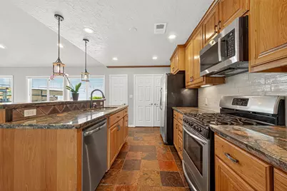 115 12th Street, San Leon, TX 77539 - Photo 12