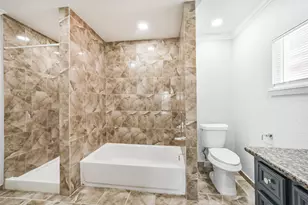12812 Shannon Hills Dr, Houston, TX 77099 - Photo 22