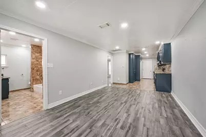 12812 Shannon Hills Drive, Houston, TX 77099 - Photo 8